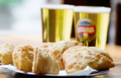 Cupom de desconto - 29% OFF em Porção de Pasteis de Camarão com 2 Chopes
