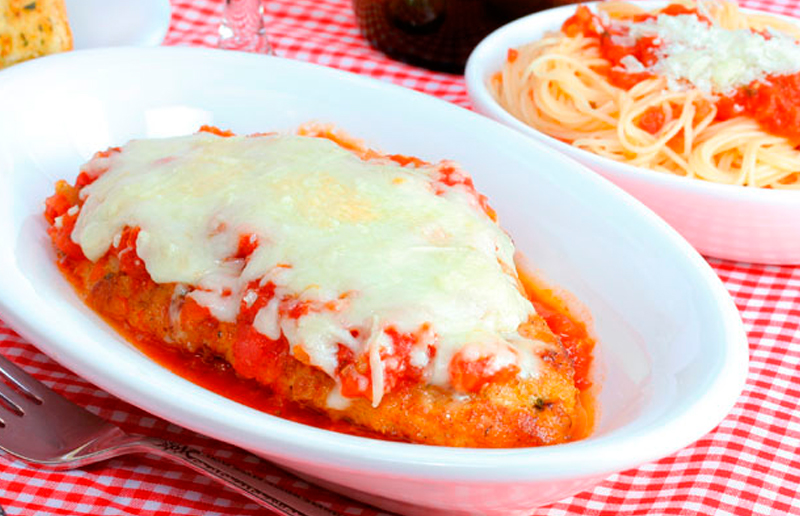 Cupom de desconto - 48% OFF em Frango à Parmegiana para 3 Pessoas